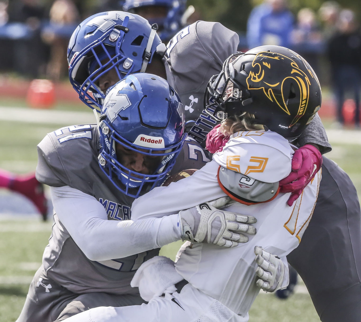 7 Eisenhower vs MacArthur Football 17 10.12.18.JPG